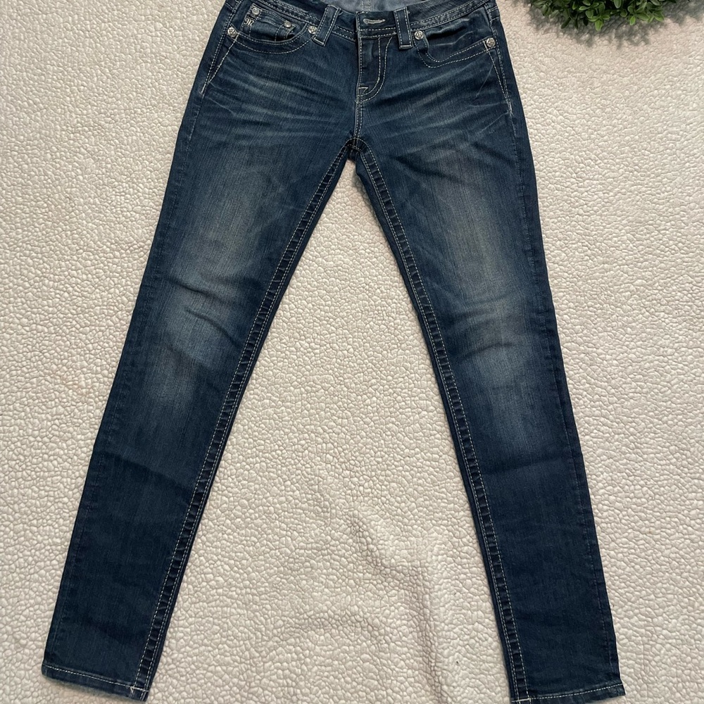 Miss Me Jeans. Size 27z Mid-Rise. Like New.
